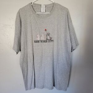 Gildan Ultra Cotton Grey Short Sleeve T-shirt New York Skyline Embroidery XL